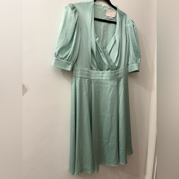Gal Meets Glam Light Green Midi A-line Dress - size 16- Vneck - short sleeve - Picture 1 of 6